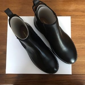 & Other Stories Leather Chelsea Boot